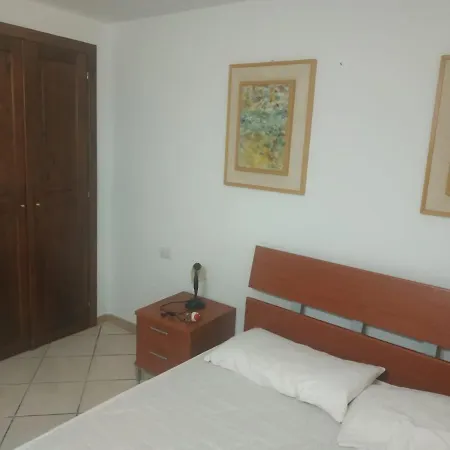 Flat Near Beach No 50 Апартаменты Синискола