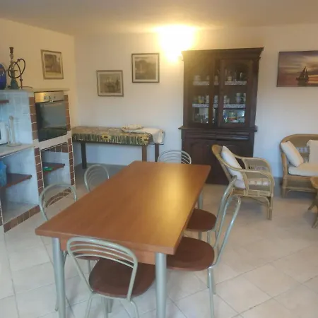 Flat Near Beach No 50 *